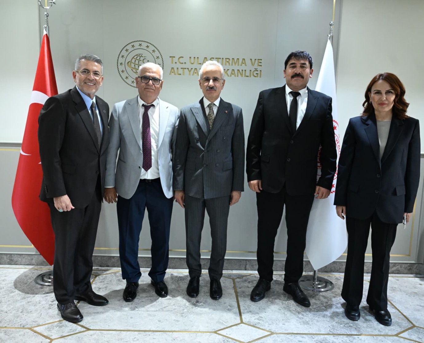 MHP’Lİ DR. LEVENT UYSAL’DAN MERSİN’İN ULAŞIM PROJELERİ İÇİN ANKARA ÇIKARMASI