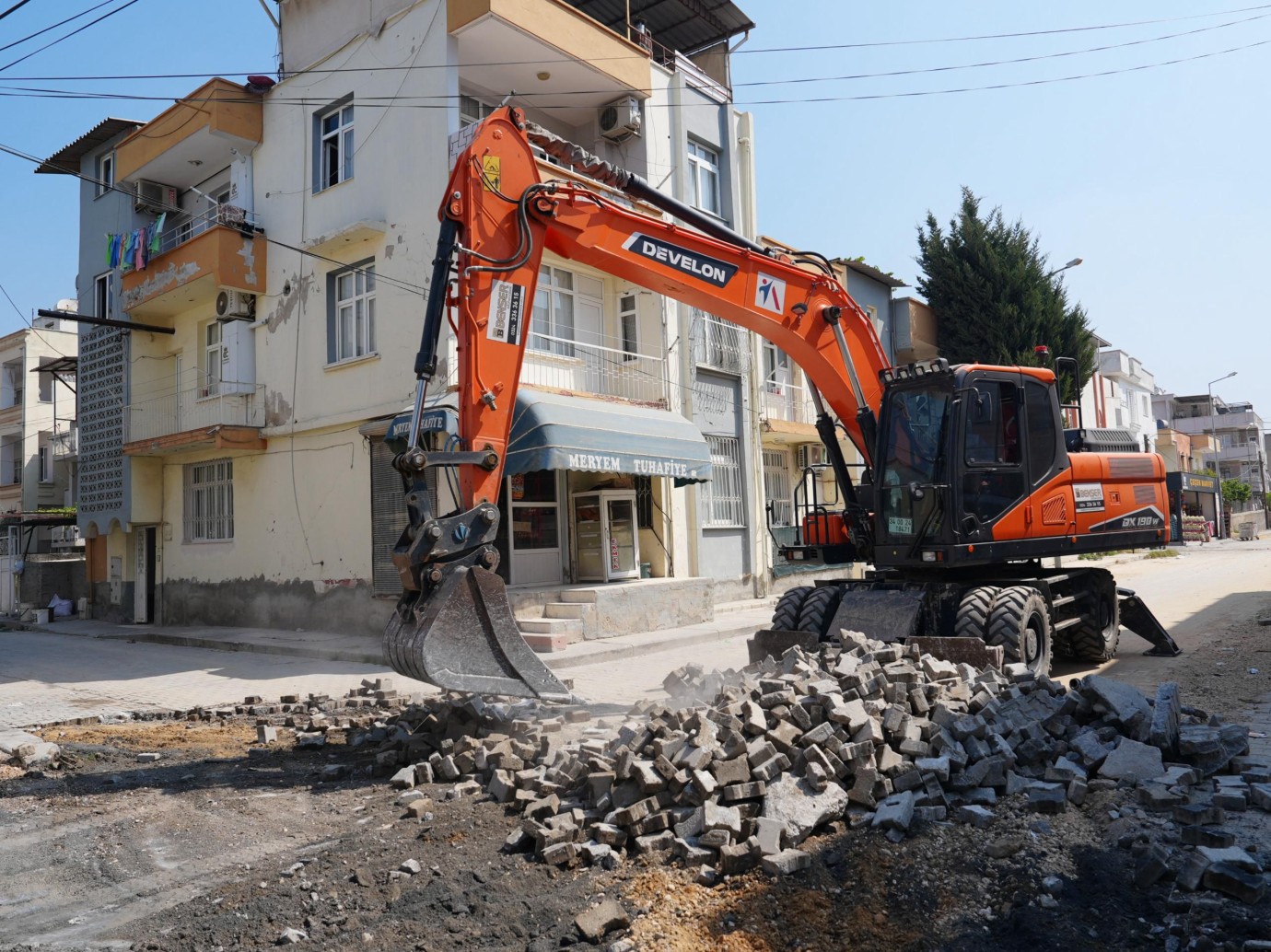  “MİLLETİN PARASINI KORUYAN BİR ANLAYIŞLA ÇALIŞIYORUZ”