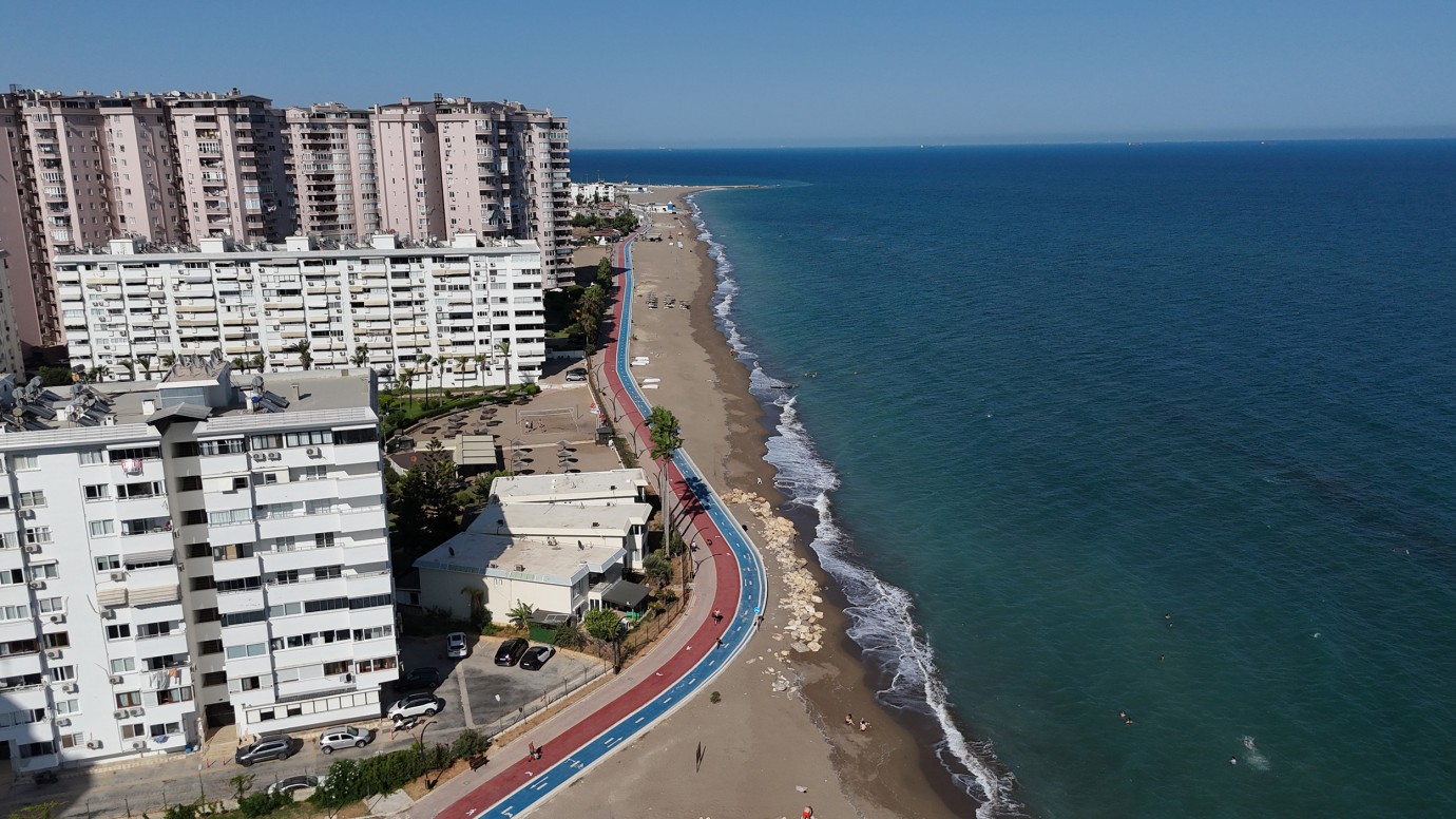 Soli Pompeiopolis Beach’in Yürüyüş Güzergâhı Büyükşehir’le Yenilendi