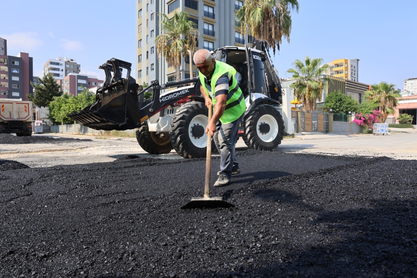 -TOROSLAR’DA ÜST YAPI ÇALIŞMALARI HIZ KESMEDEN SÜRÜYOR